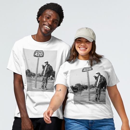 Discover vintage snoop dogg Classic T-Shirt