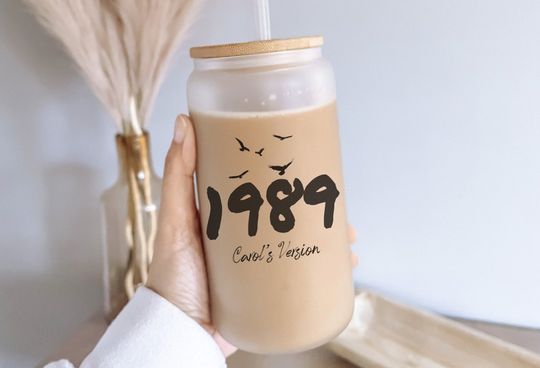 Discover Personalized 1989 Vintage Birth Year with Name Version Libbey