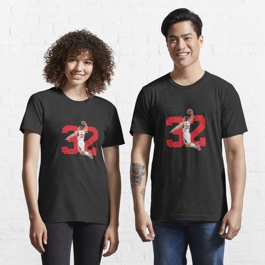 Discover Blake Griffin with 32 Numbers Essential T-Shirt