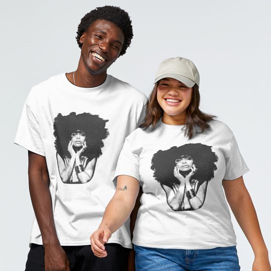 Discover Erykah Badu Vintage Halftone Style Classic T-Shirt