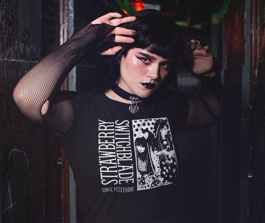 Discover Strawberry Switchblade Tshirt 80s Vintage Best Gift T Shirt