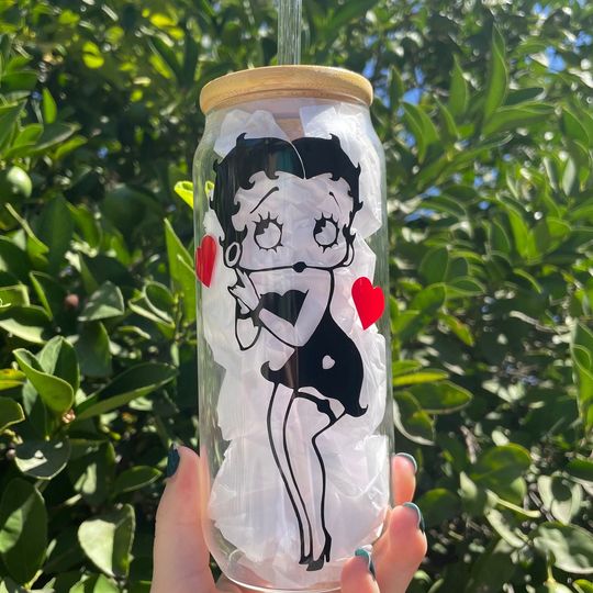 Discover Betty Boop Glass Cup with Straw and Lid- 16 ounces
