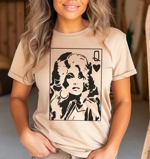Discover Queen Dolly Playing Card T-shirt