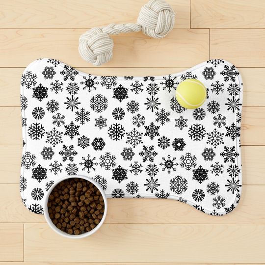 Discover Snowflake pattern  Pet Mat