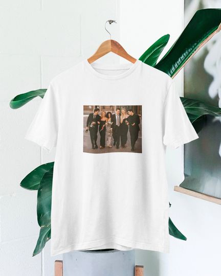 Discover F.R.I.E.N.D.S T-shirt | Friends photo t-shirt | Friends TV