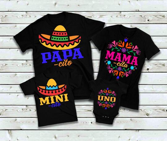 Discover Uno Birthday First Fiesta Birthday Girl Mama Cita Abuela Tia Tio Family Matching T-Shirt