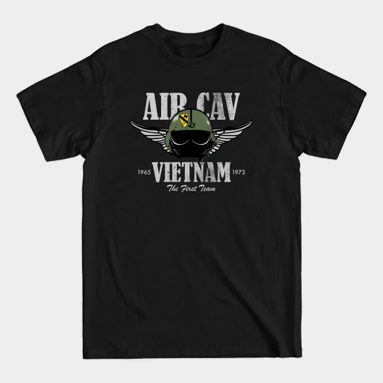 Discover Air Cav Vietnam - Huey Pilot Helmet (distressed) - 1st Air Cavalry Division - T-Shirt