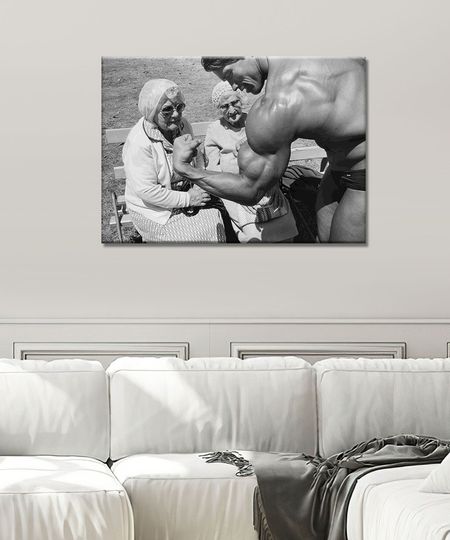 Discover Vintage Arnold Schwarzenegger Black and White