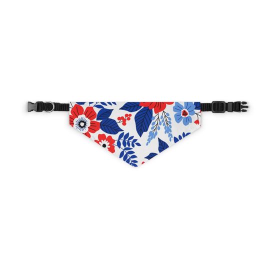 Discover Pet Bandana Collar