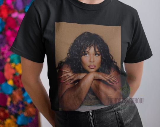 Discover Vintage Lizzo T Shirt