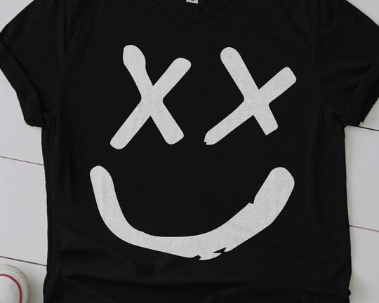 Discover Louis Tomlinson Smiley T-Shirt