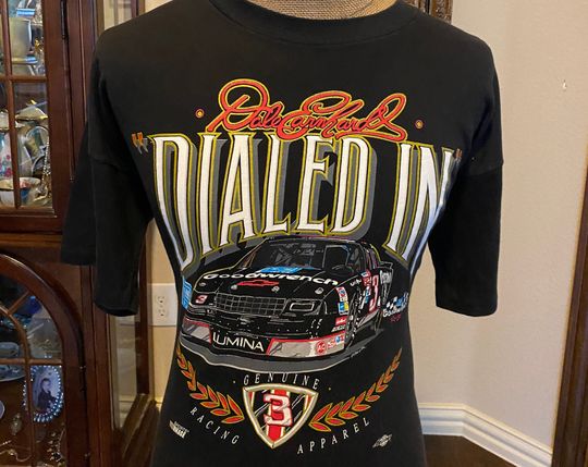 Discover Vintage 90s Dale Earnhardt t shirt