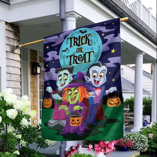Discover Trick or Treaters Halloween House Flag