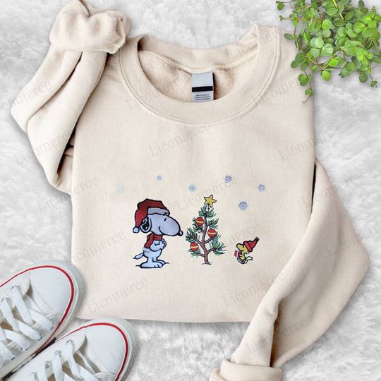 Discover Snoopy and Woodstock Christmas Sweatshirt