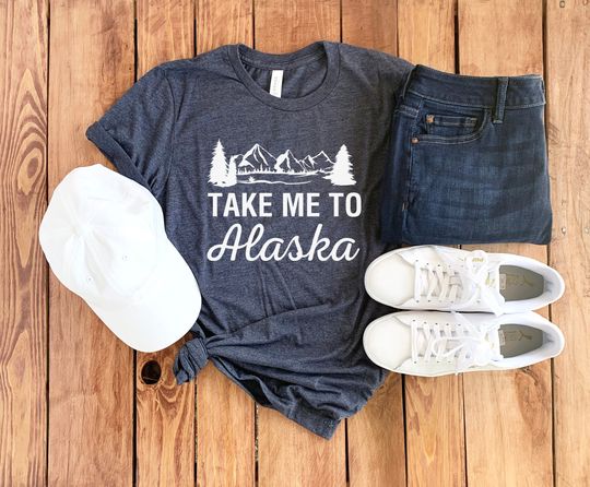 Discover Alaska Travel T-Shirt - Gift Theme