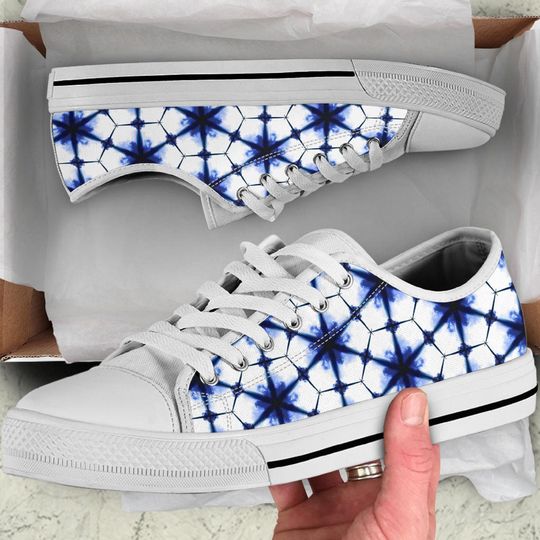 Discover Tie Dye Pattern Women's Low Top Sneaker