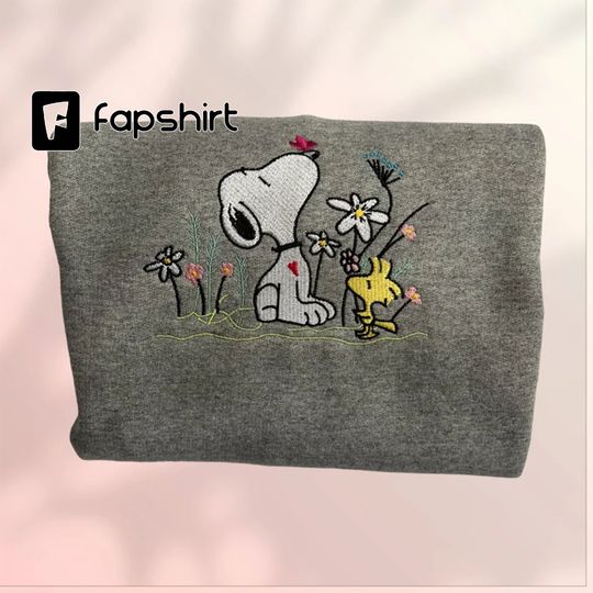 Discover Snoopy Embroidery Crewneck/ sweatshirt