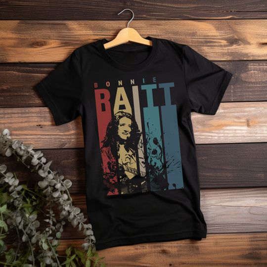 Discover Bonnie Raitt Vintage T-Shirt Gift For Women and Man Unisex T-Shirt