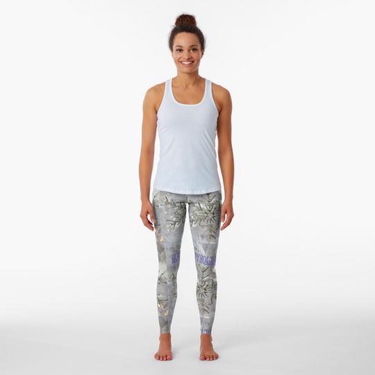 Discover HAPPY HOLIDAYS Leggings