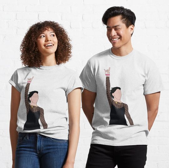 Discover Yungblud Dominic Harrison in dress Classic T-Shirt