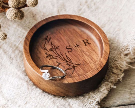 Discover Custom Round Wood Engagement Ring Dish