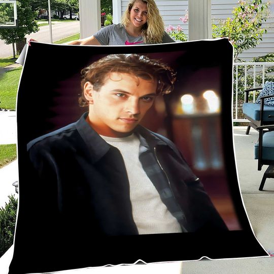 Discover Billy Scream Killer Throw Blanket