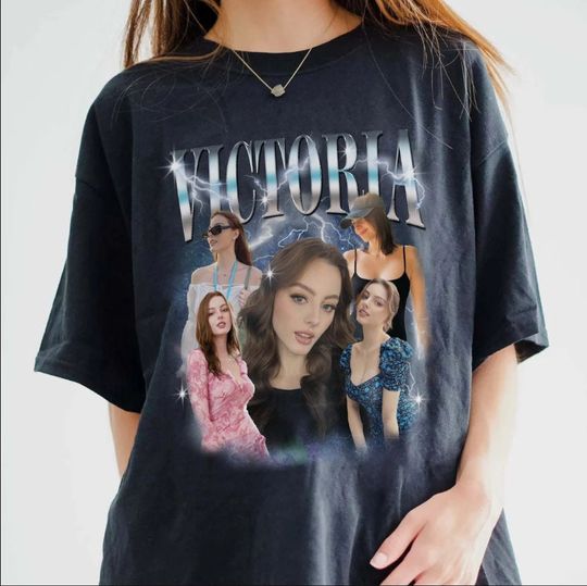 Discover Vintage Graphic 90s T-Shirt - Personalize Your Look