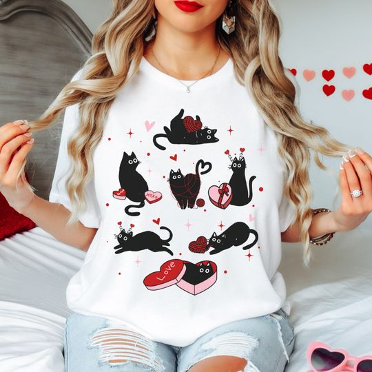 Discover Cute Black Cat Valentine's Day T-Shirt