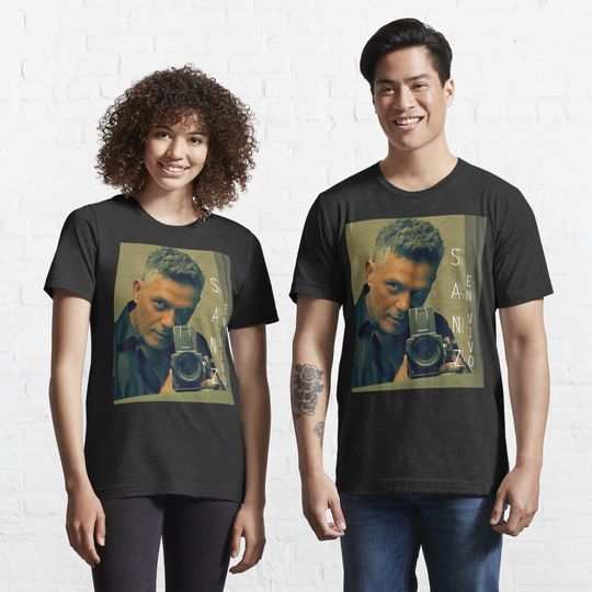 Discover Cover of En Vivo Alejandro Essential T-Shirt