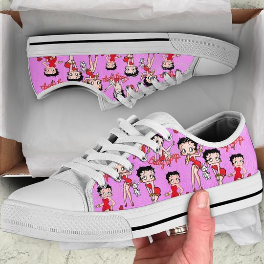 Discover Christmas Betty Boop Women's Low Top Sneaker