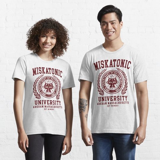 Discover CTHULU AND LOVECRAFT - MISKATONIC UNIVERSITY Essential T-Shirt