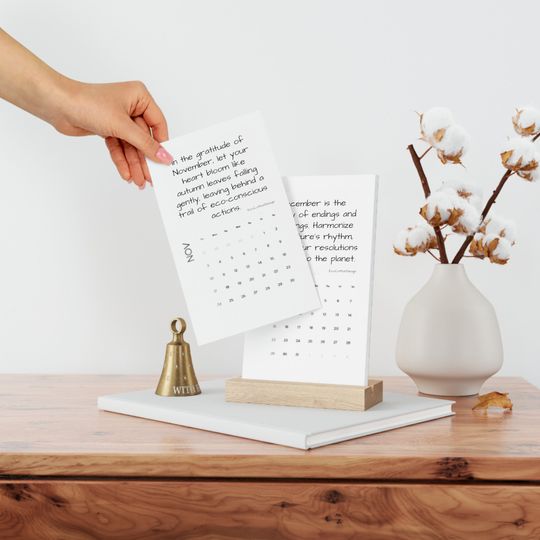 Discover Elegant Vertical Desk Calendar 2024