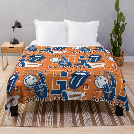Discover Gettysburg College Throw Blanket