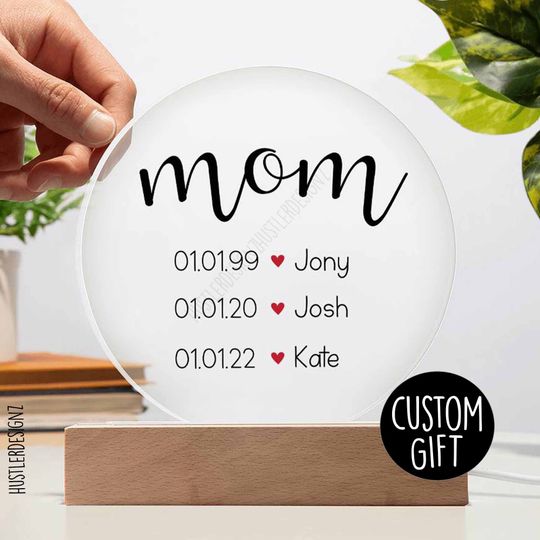 Discover Personalized Mom Plaque Night Light  Custom Birthdates, Acrylic & LED Gift for Mom