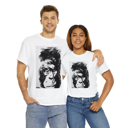 Discover The Giraffe Unisex Heavy Cotton Tee