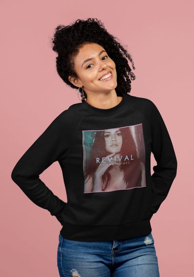 Discover Selena Gomez Unisex Heavy Blend Crewneck Sweatshirt