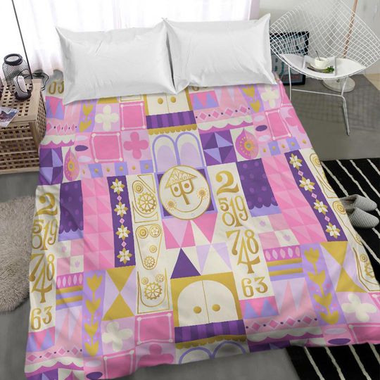Discover Pink It's a Small World Bedding Set