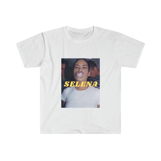 Discover La Reina Selena Quintanilla Pink Yellow Bubble Gum Blowup