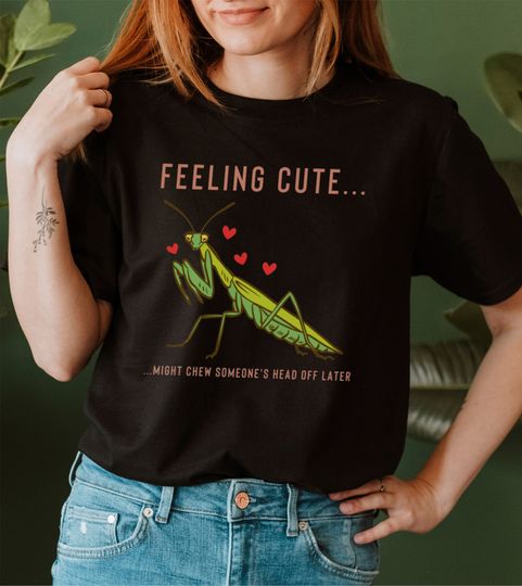 Discover Praying Mantis Funny Entomologist Insect Prints T-Shirt