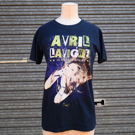 Discover Vintage Tshirt "Avril Lavigne - Blackstar Tour" - 2011 - Size S