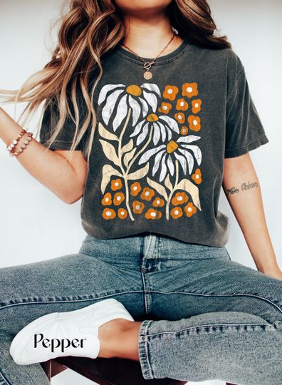 Discover Boho Botanical Daisy Art Nouveau Floral T-Shirt