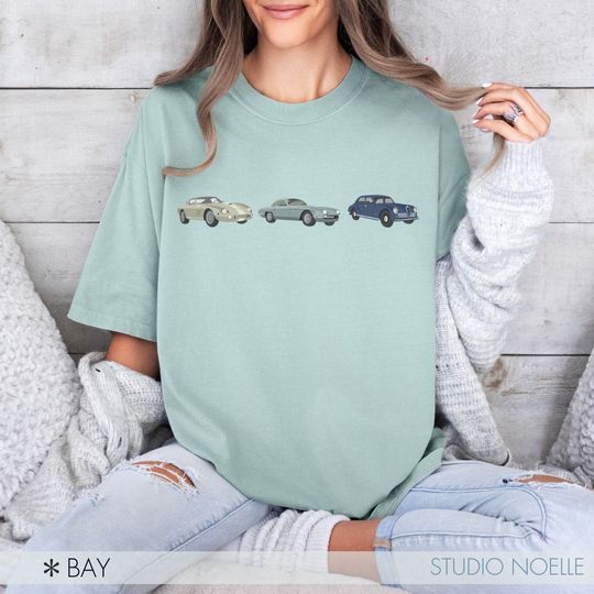 Discover Antique Classic Car Graphic T-Shirt