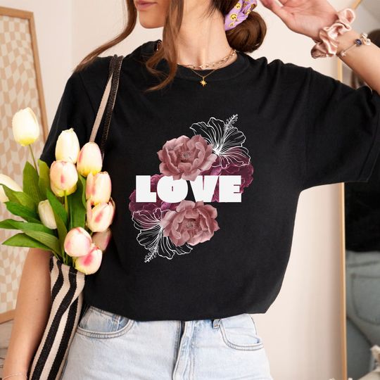 Discover Romantic Rose Love T-Shirt