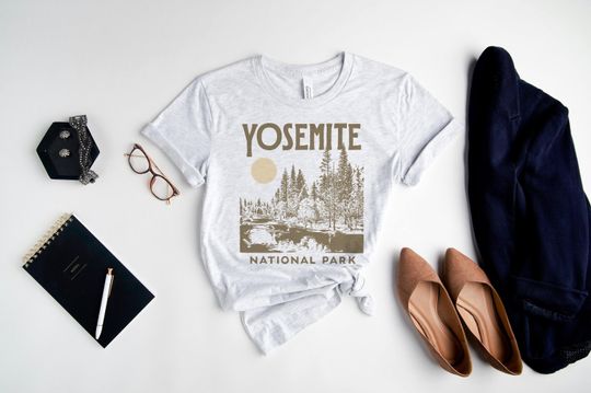 Discover Vintage Yosemite National Park California Unisex T-shirt