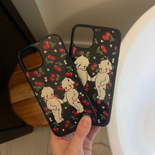 Discover Cherry Kewpie baby iphone case