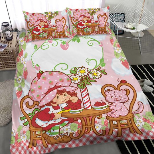 Discover Strawberry Bedding Set, 80s Cartoon