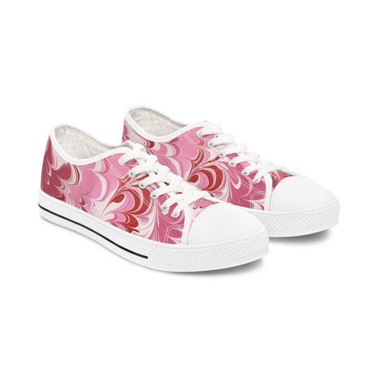 Discover Pink Heart-like Patterns Women's Low Top Custom Sneakers