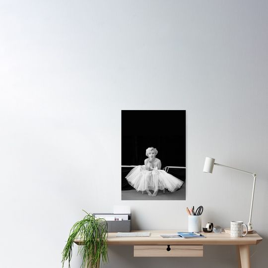 Discover Marilyn Monroe in White Dress, Black and White Vintage Classic Semi-Glossy Paper Poster
