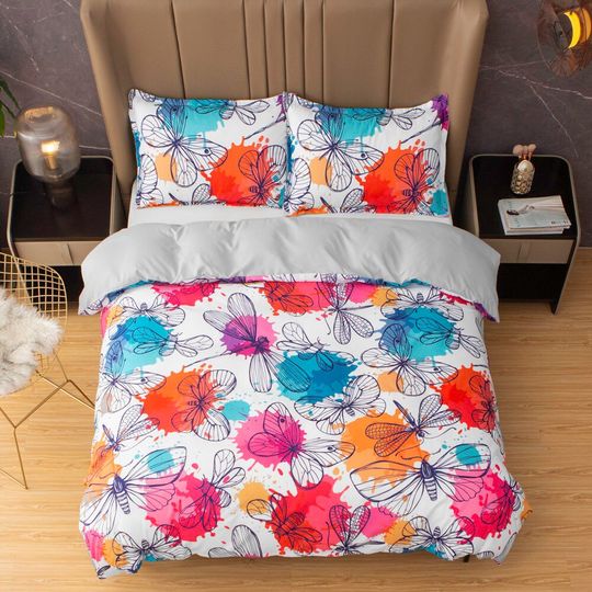 Discover Butterfly, Dragonfly, Bee Bedding Set
