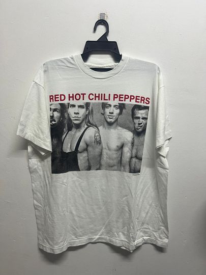 Discover Vintage Red Hot Chilli Peppers Band Tees Shirt